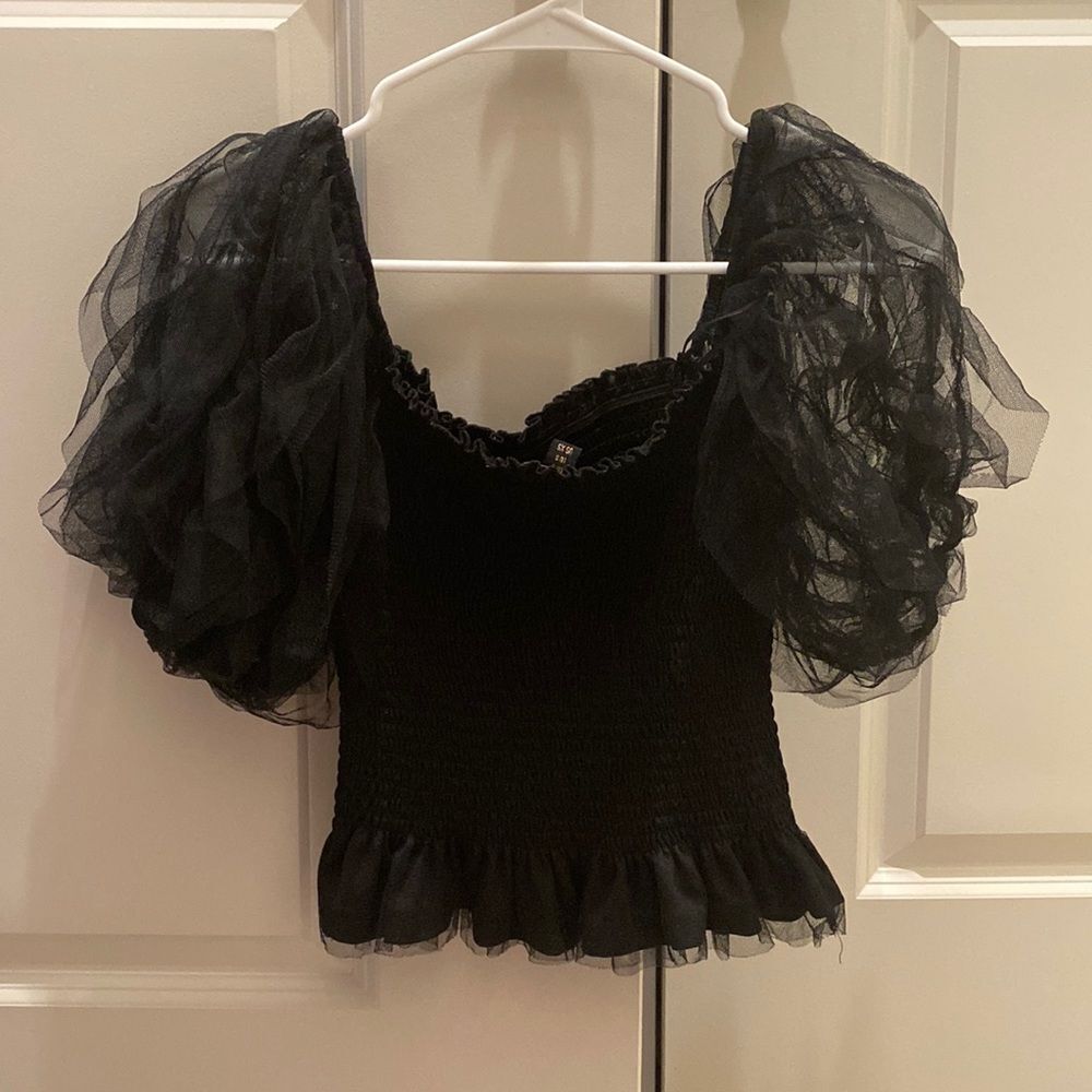 Puff sleeve top